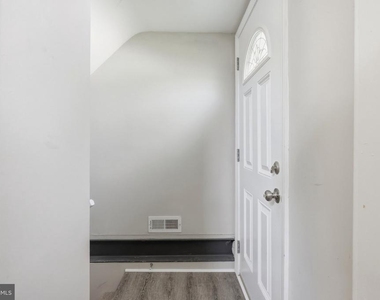 2507 Glencoe Road - Photo Thumbnail 12