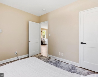 2507 Glencoe Road - Photo Thumbnail 14