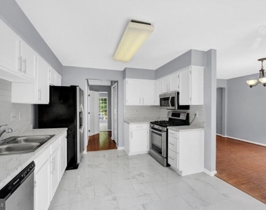 27 Preakness Court - Photo Thumbnail 2