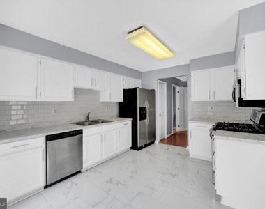 27 Preakness Court - Photo Thumbnail 3