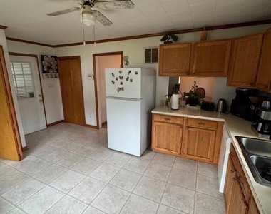 5634 North Lane - Photo Thumbnail 11