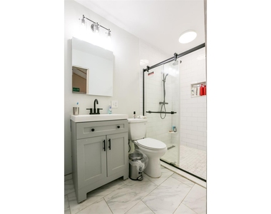 308 E 32nd St - Photo Thumbnail 33