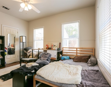 308 E 32nd St - Photo Thumbnail 7