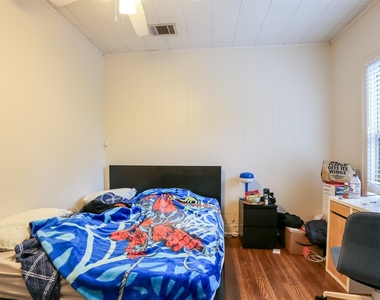 308 E 32nd St - Photo Thumbnail 18