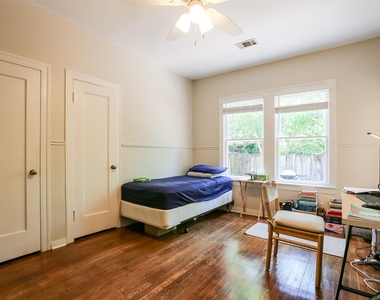 308 E 32nd St - Photo Thumbnail 12