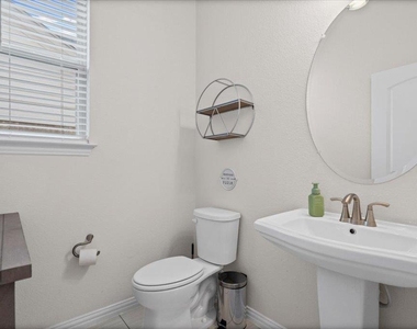 12702 Bloomington Dr - Photo Thumbnail 3