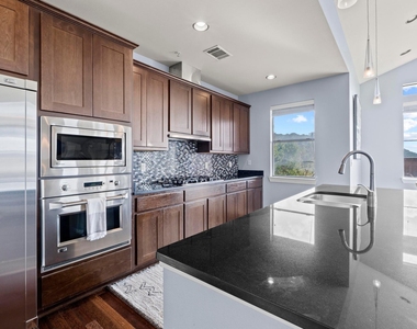 8110 Ranch Road 2222 - Photo Thumbnail 10
