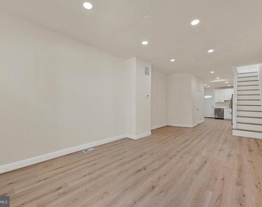 1736 Westphal Place - Photo Thumbnail 3