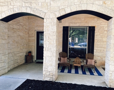 1607 Melissa Oaks Ln - Photo Thumbnail 3