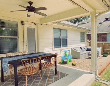 1607 Melissa Oaks Ln - Photo Thumbnail 24