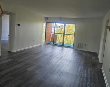 6711 Park Heights Avenue - Photo Thumbnail 6