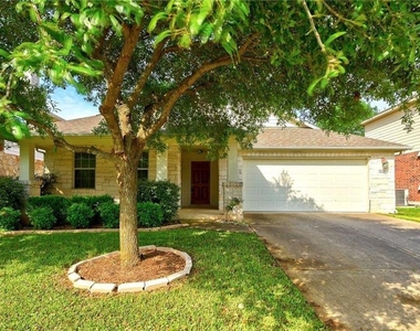 9600 Castle Pines Dr - Photo Thumbnail 9