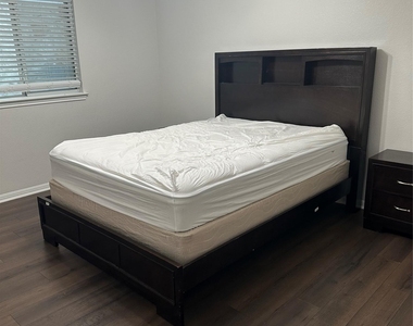 9600 Castle Pines Dr - Photo Thumbnail 2