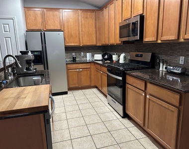 9600 Castle Pines Dr - Photo Thumbnail 11