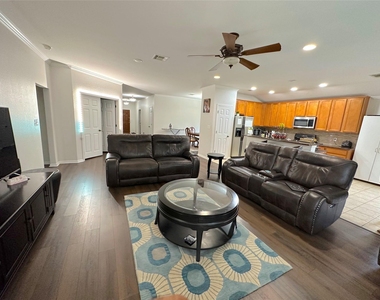 9600 Castle Pines Dr - Photo Thumbnail 13