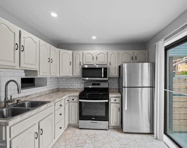 3404 Mueller Street - Photo Thumbnail 8