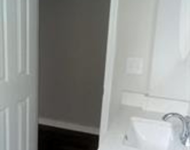 2012 Mount Royal Terrace - Photo Thumbnail 29