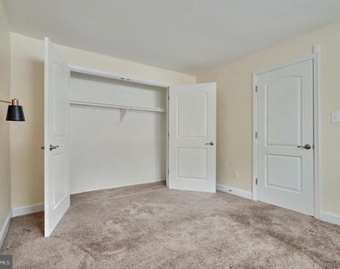 4410 Falls Bridge Drive - Photo Thumbnail 17
