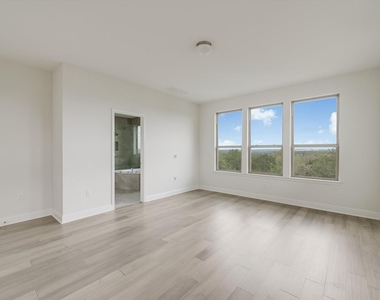 13000 Orihuela Dr - Photo Thumbnail 21