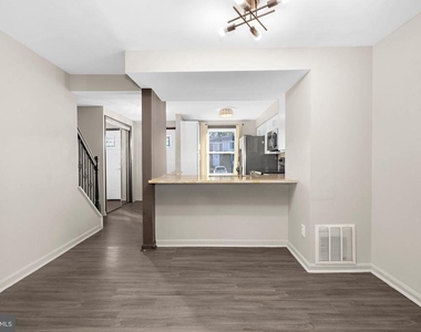 7930 Sutherland Court - Photo Thumbnail 9