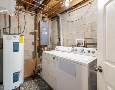 7930 Sutherland Court - Photo Thumbnail 14