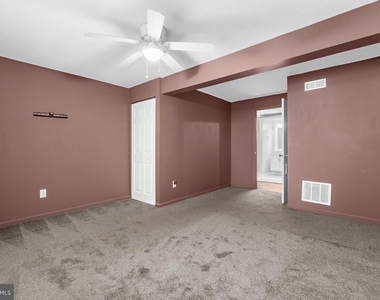 7930 Sutherland Court - Photo Thumbnail 16