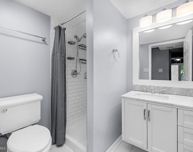 7930 Sutherland Court - Photo Thumbnail 13