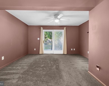 7930 Sutherland Court - Photo Thumbnail 15