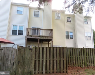 1602 W Bancroft Lane - Photo Thumbnail 2