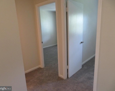1602 W Bancroft Lane - Photo Thumbnail 27