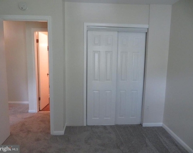 1602 W Bancroft Lane - Photo Thumbnail 31