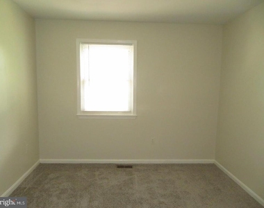 1602 W Bancroft Lane - Photo Thumbnail 30