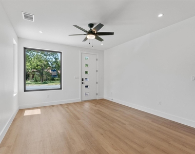1402 Beckett St - Photo Thumbnail 5