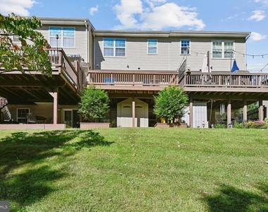 558 Francis Nicholson Way - Photo Thumbnail 35