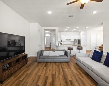 124 Adina Dr - Photo Thumbnail 10