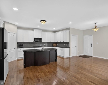 1500 E Matisse Drive - Photo Thumbnail 16