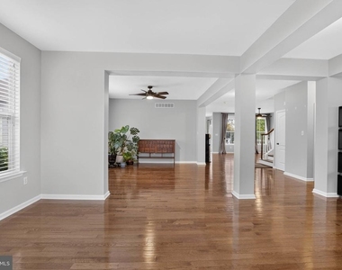 1500 E Matisse Drive - Photo Thumbnail 8