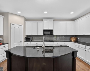 1500 E Matisse Drive - Photo Thumbnail 18