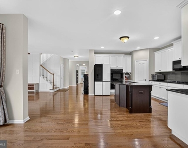 1500 E Matisse Drive - Photo Thumbnail 11
