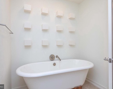 156 Christina Landing Drive - Photo Thumbnail 34