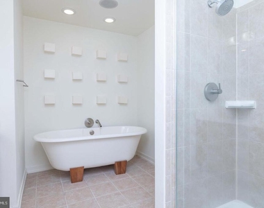 156 Christina Landing Drive - Photo Thumbnail 36