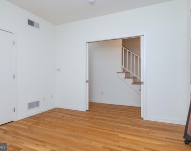 156 Christina Landing Drive - Photo Thumbnail 9