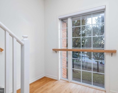 156 Christina Landing Drive - Photo Thumbnail 17