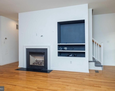156 Christina Landing Drive - Photo Thumbnail 16