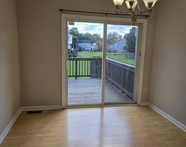 216 Barrett Run Place - Photo Thumbnail 6