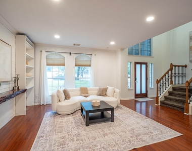1733 Chasewood Dr - Photo Thumbnail 4