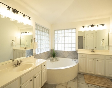 1733 Chasewood Dr - Photo Thumbnail 24