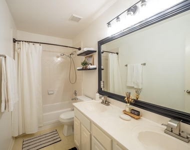 1733 Chasewood Dr - Photo Thumbnail 29
