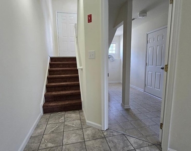 220 Trafalgar Drive - Photo Thumbnail 60