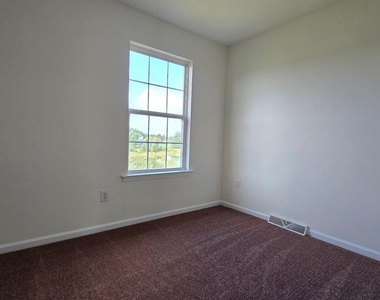 220 Trafalgar Drive - Photo Thumbnail 39